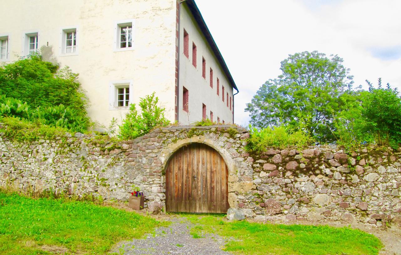Schloss Manndorf Gästehaus Kotschach-Mauthen Exterior foto