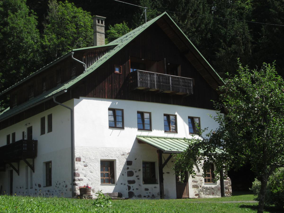 Schloss Manndorf Gästehaus Kotschach-Mauthen Exterior foto